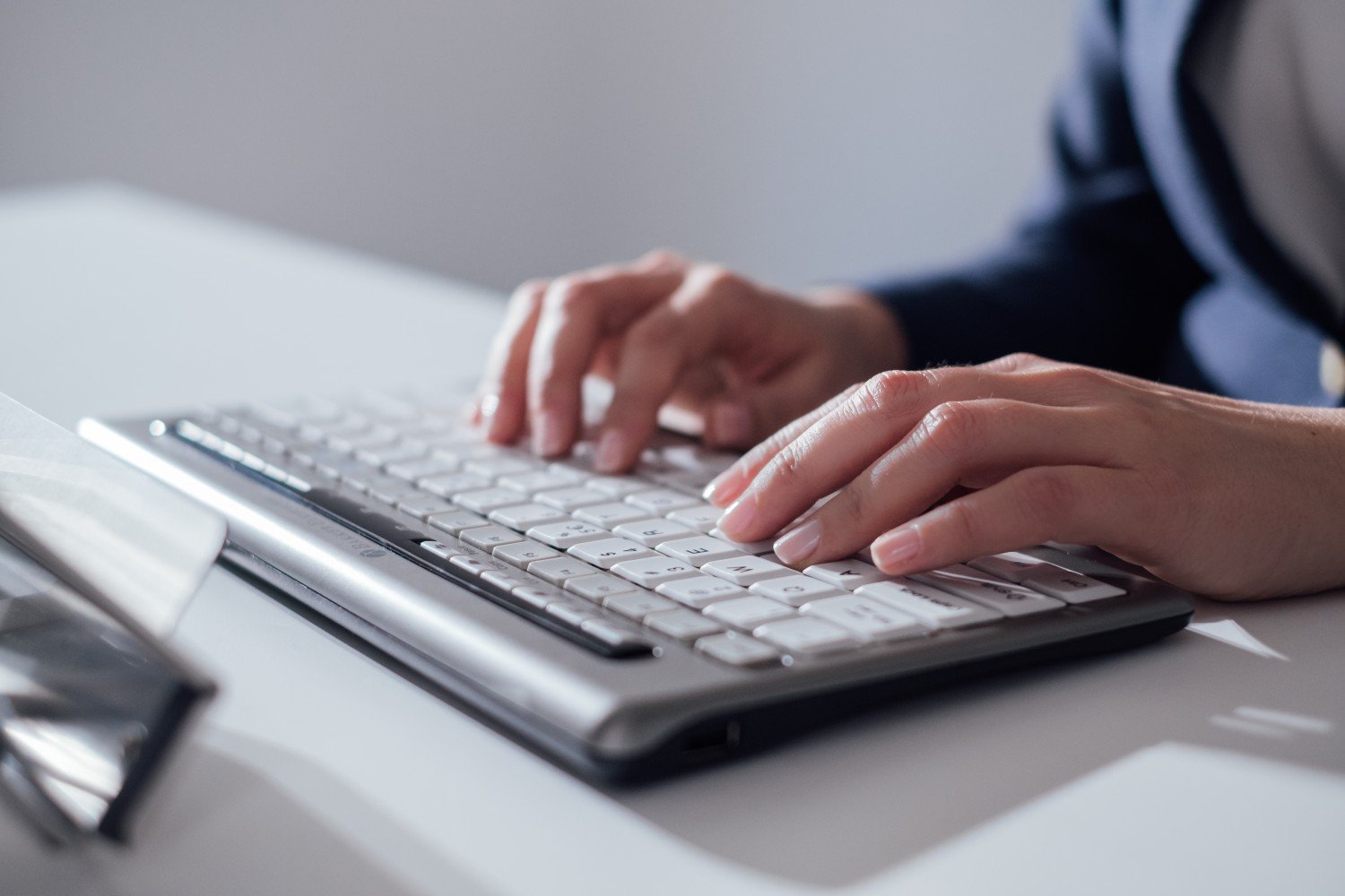 clavier-ergonomique-compact-s-board-840-en-situation-2