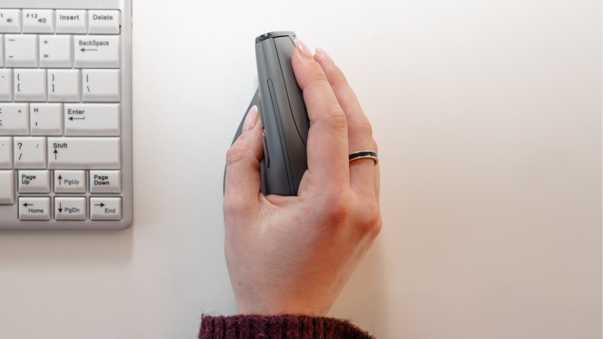 Position poignée de main 90° – souris verticale Grip Pro BakkerElkhuizen