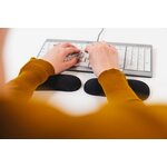 BNEGTWR_GoldTouchWristRest_BakkerElkhuizen_U06