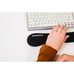 BNEGTWR_GoldTouchWristRest_BakkerElkhuizen_U09