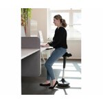 tabouret-ergonomique-moove-en-situation-avec-bureau