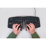 clavier-ergonomique-goldtouch-adjustable-v2-divise-reglable-noir-bureau-professionnel-en-situation