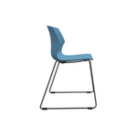 chaise-visiteur-no-frill-pieds-luge-de-côté