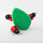 Zippy Paws Burrow feuille et coccinelles