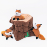 Zippy Paws Burrow souche renards qui sont contents