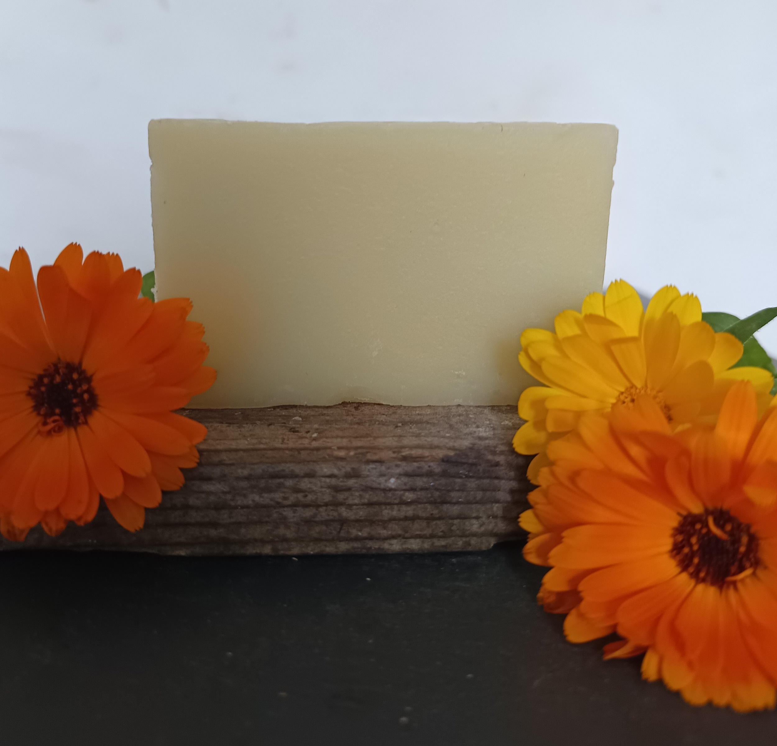 SAF002-03 - Savon Le Souci