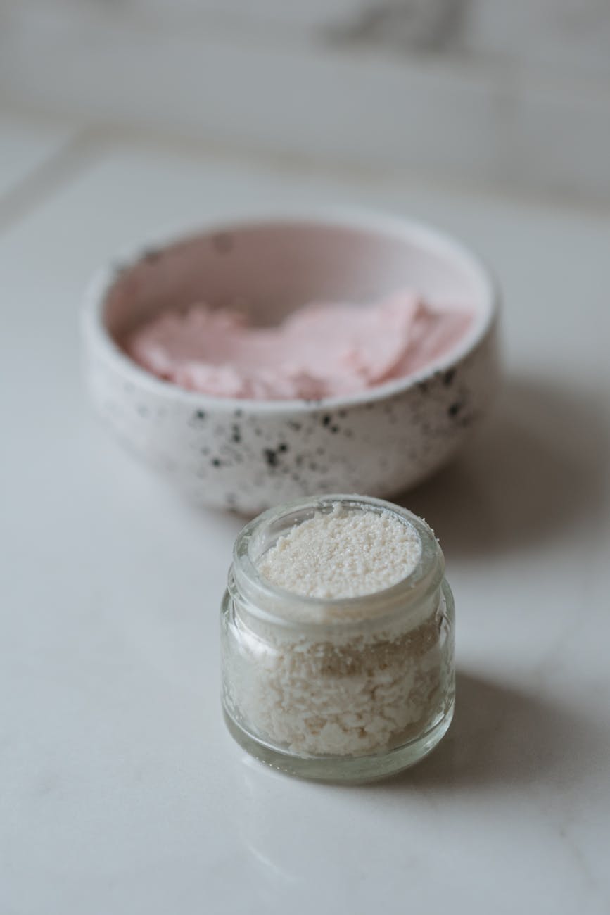 Bocal En Verre Transparent Avec Poudre Blanche