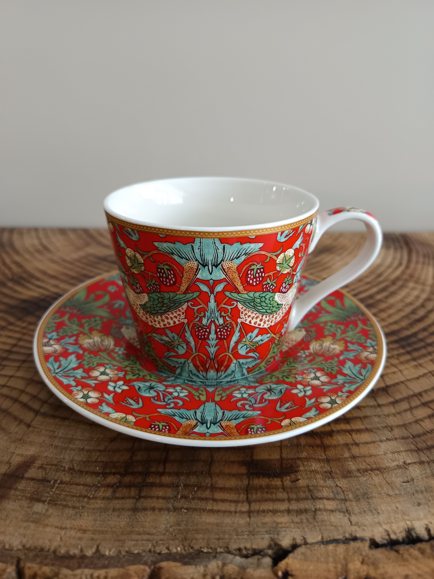 8596232-rouge-02 - Set tasse + soucoupe rouge