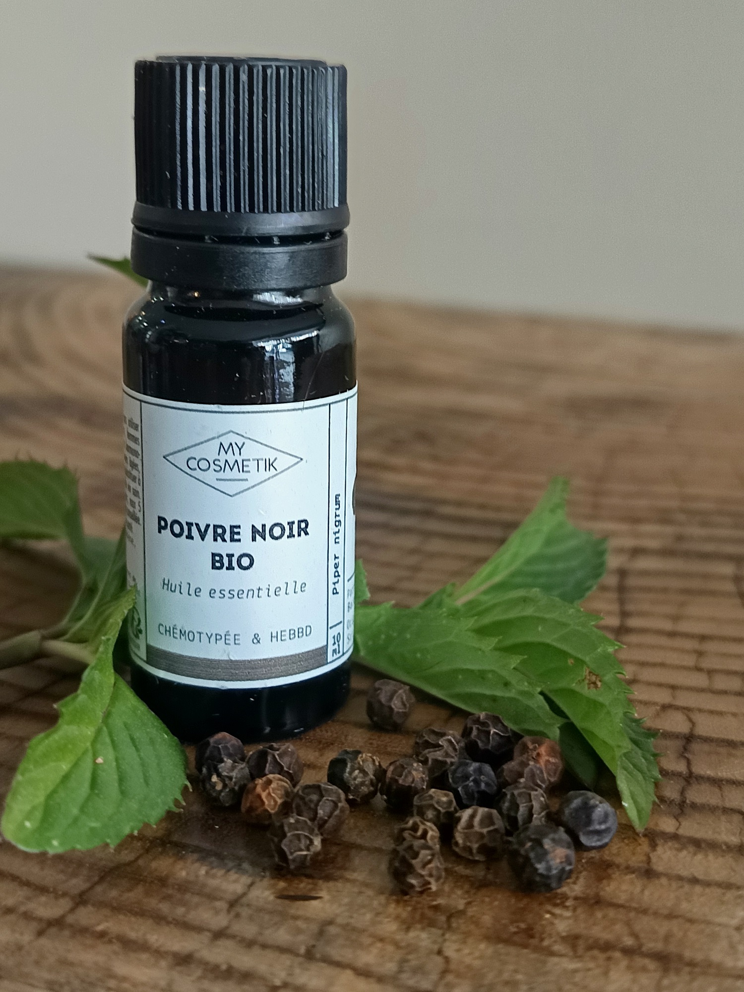 I947-03 - HE Poivre noir