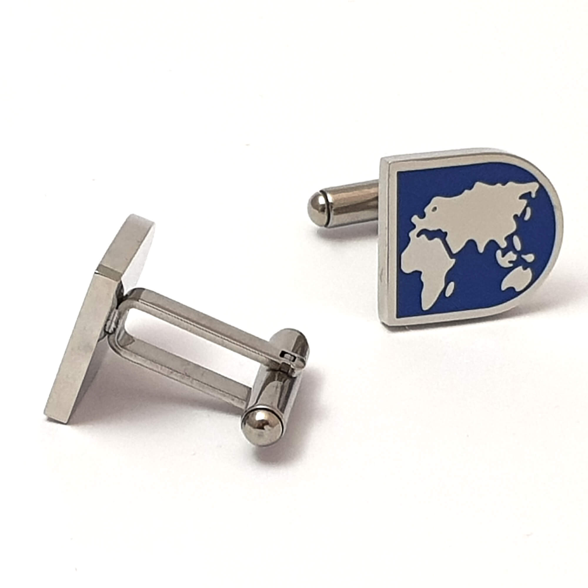 05-boutons-de-manchette-carte-du-monde-mappemonde-gauche