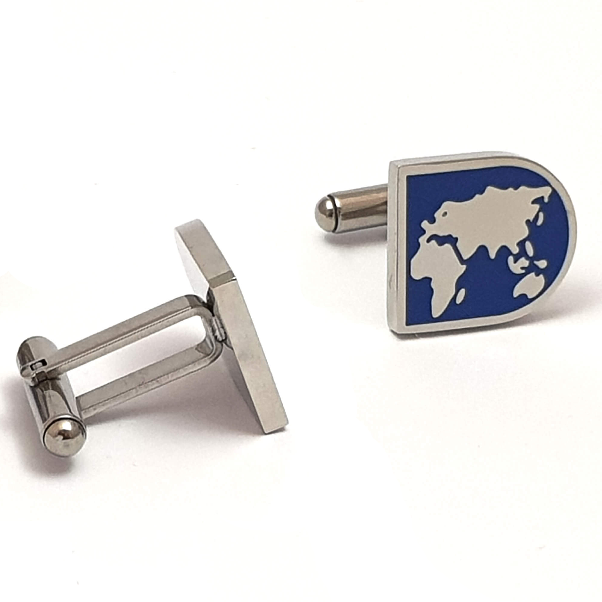 03-boutons-de-manchette-carte-du-monde-mappemonde-droit