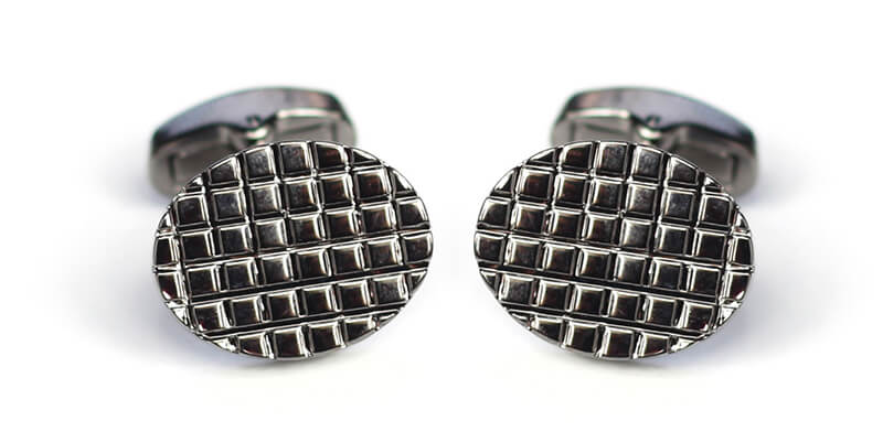 Bouton-de-manchette-ovale-quadrillé-de-couleur-noir-1