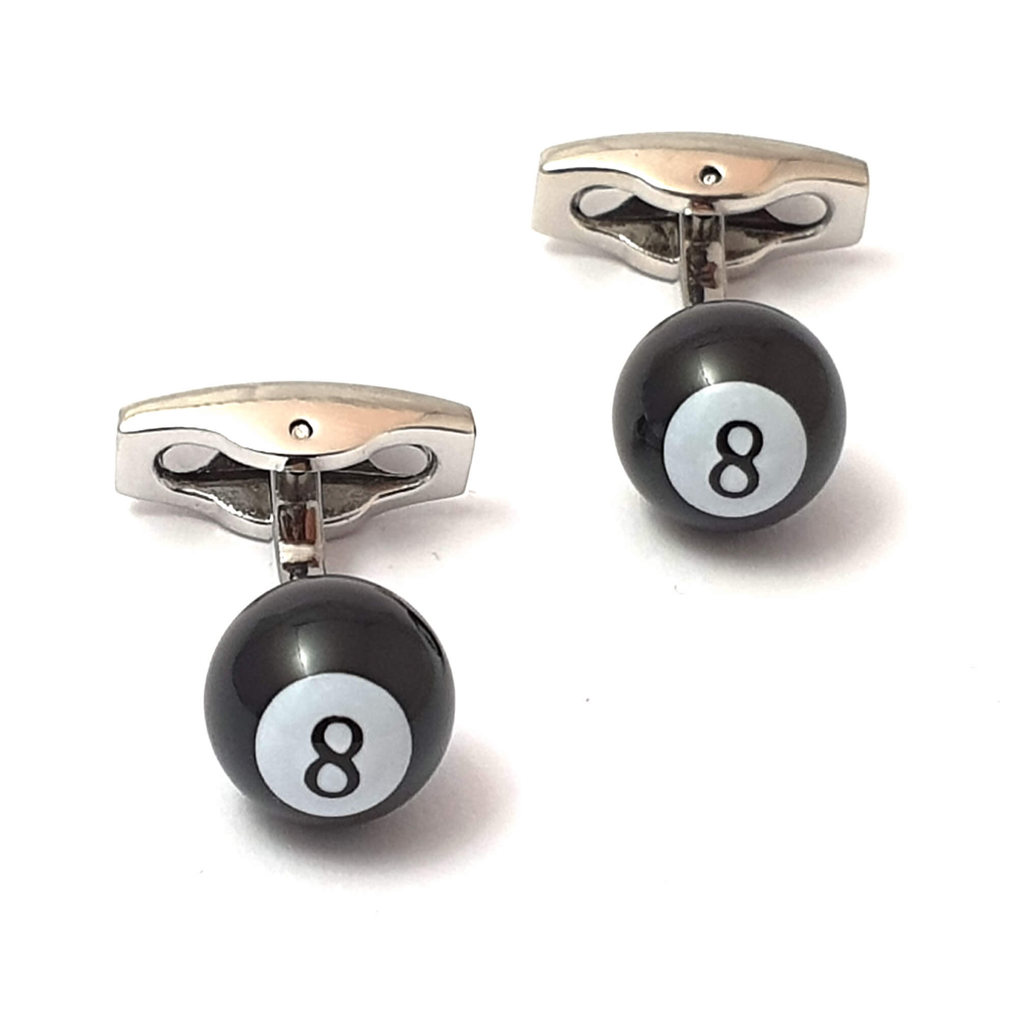 01-bille-de-billard-noir-numero-huit-vue-face