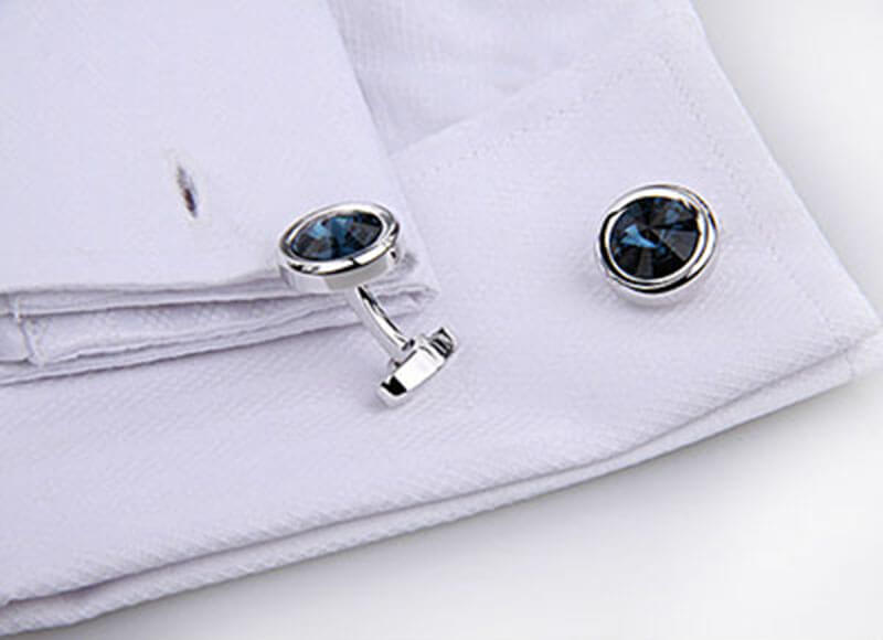 Boutons-de-manchette-rond-de-couleur-argent-serti-dun-diamant-bleu-4