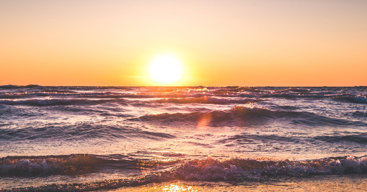 vue panoramique sur l ocean au coucher du soleil