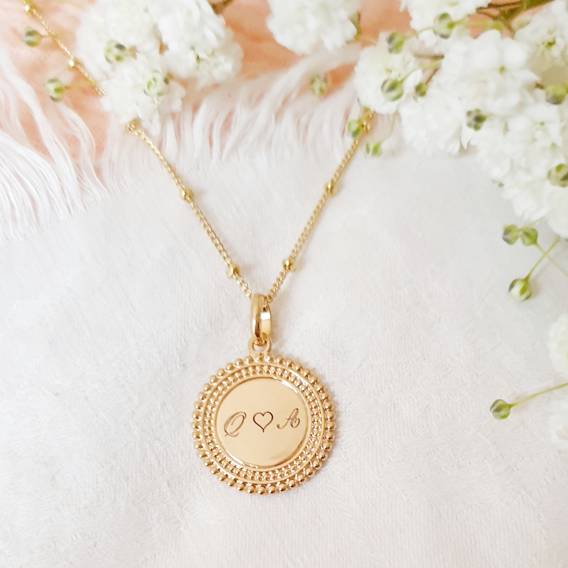 collier personnalise amoureuse initiales coeur