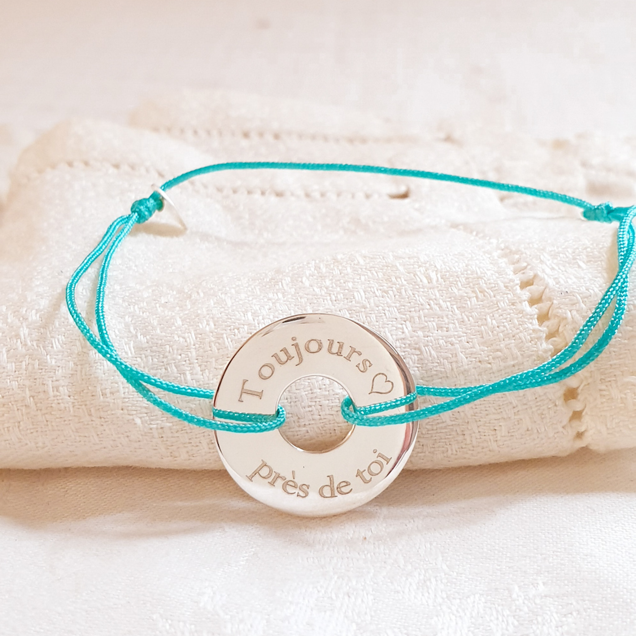 bracelet cible personnalise fille toujours pres de toi