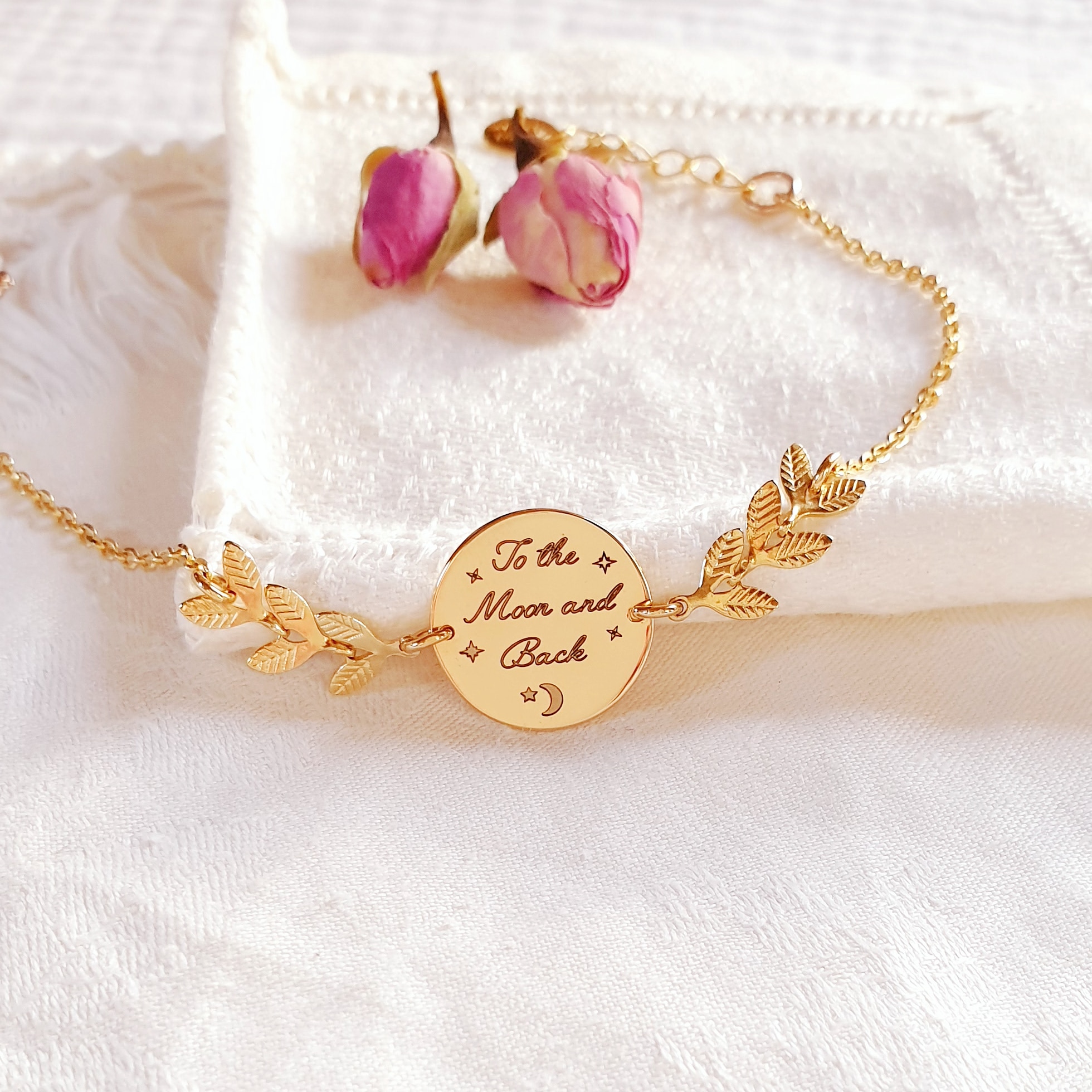 bracelet personnalise femme to the moon and back