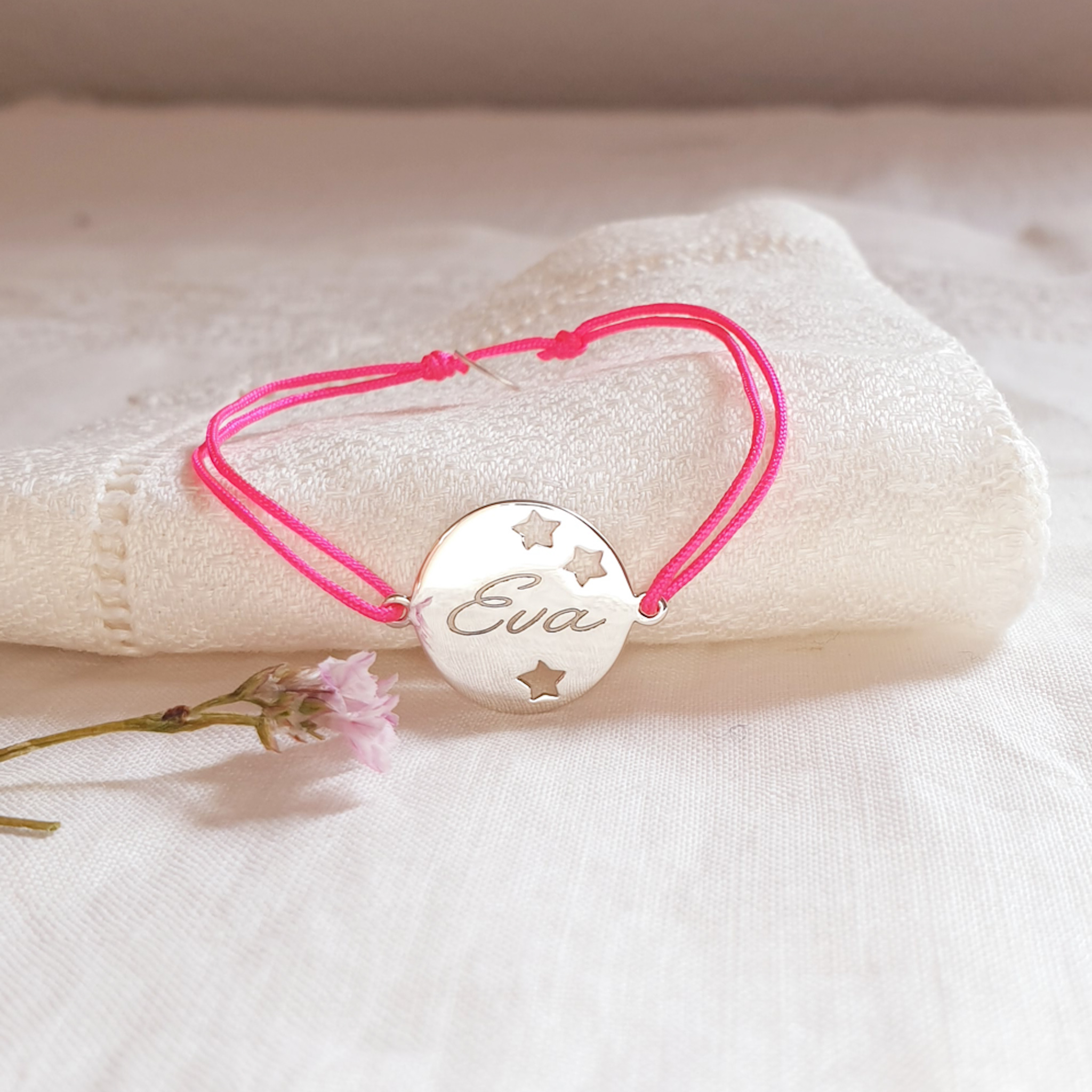 bracelet cordon medaille etoile pour fille