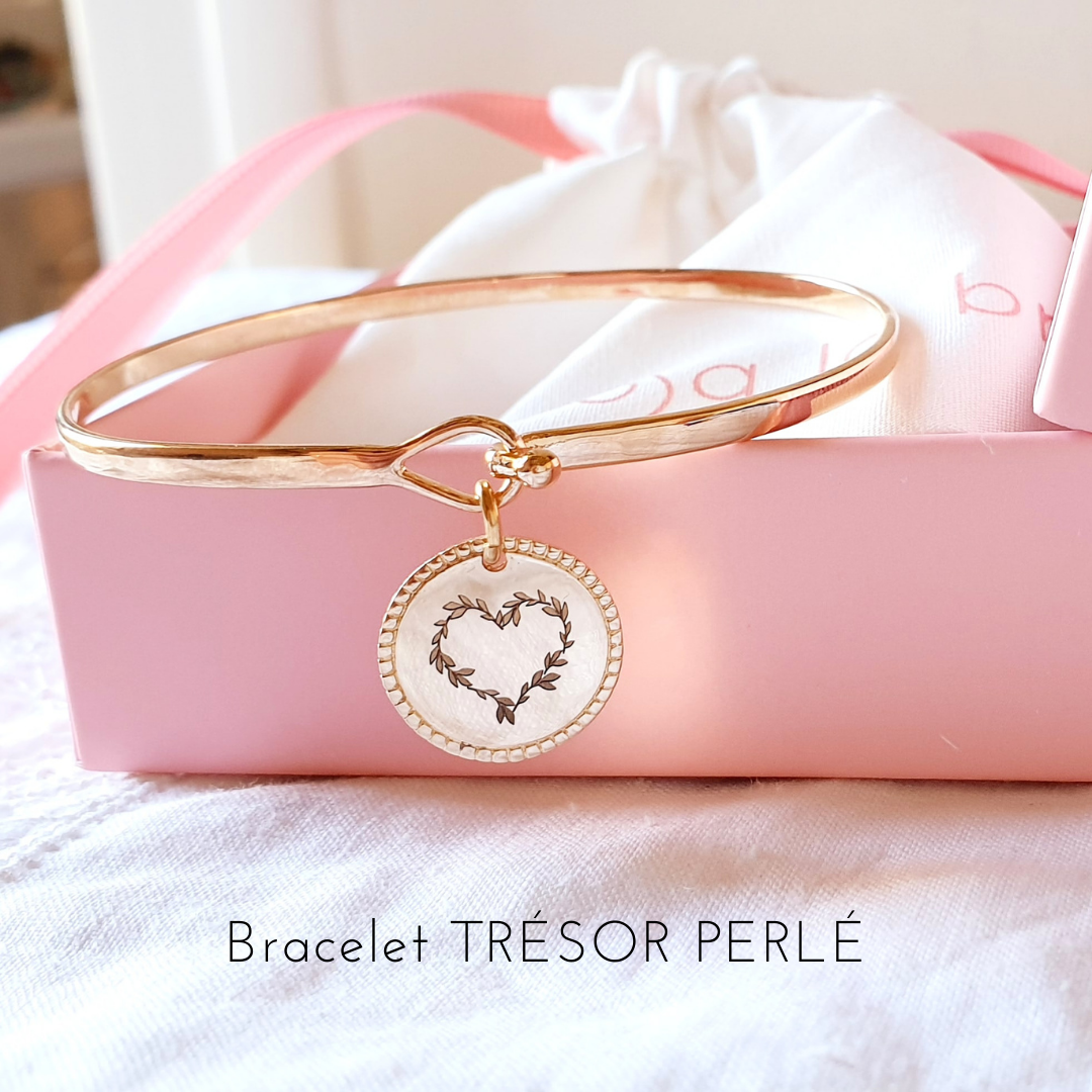 bracelet jonc gravure coeur feuillage or