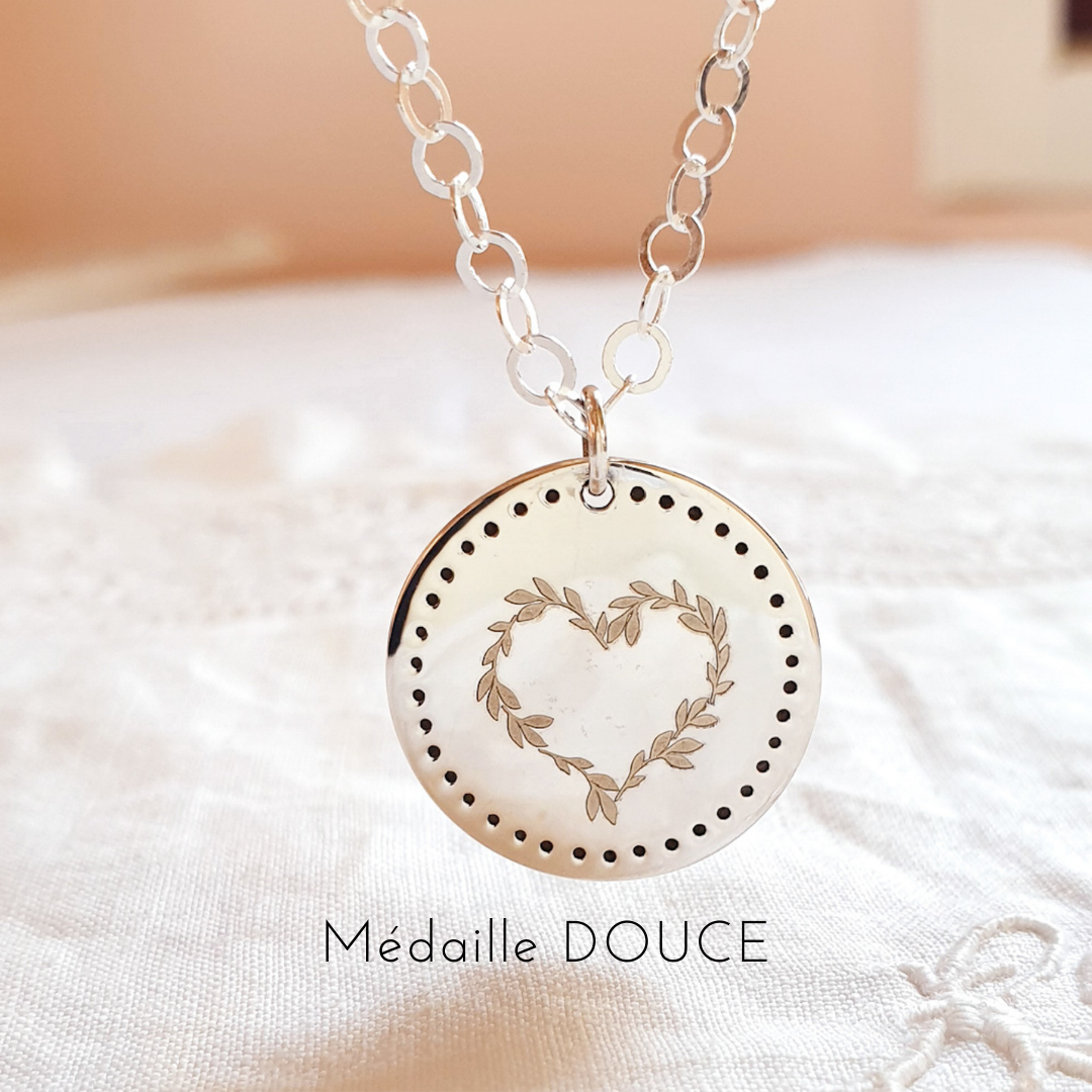 pendentif personnalise femme argent coeur feuille