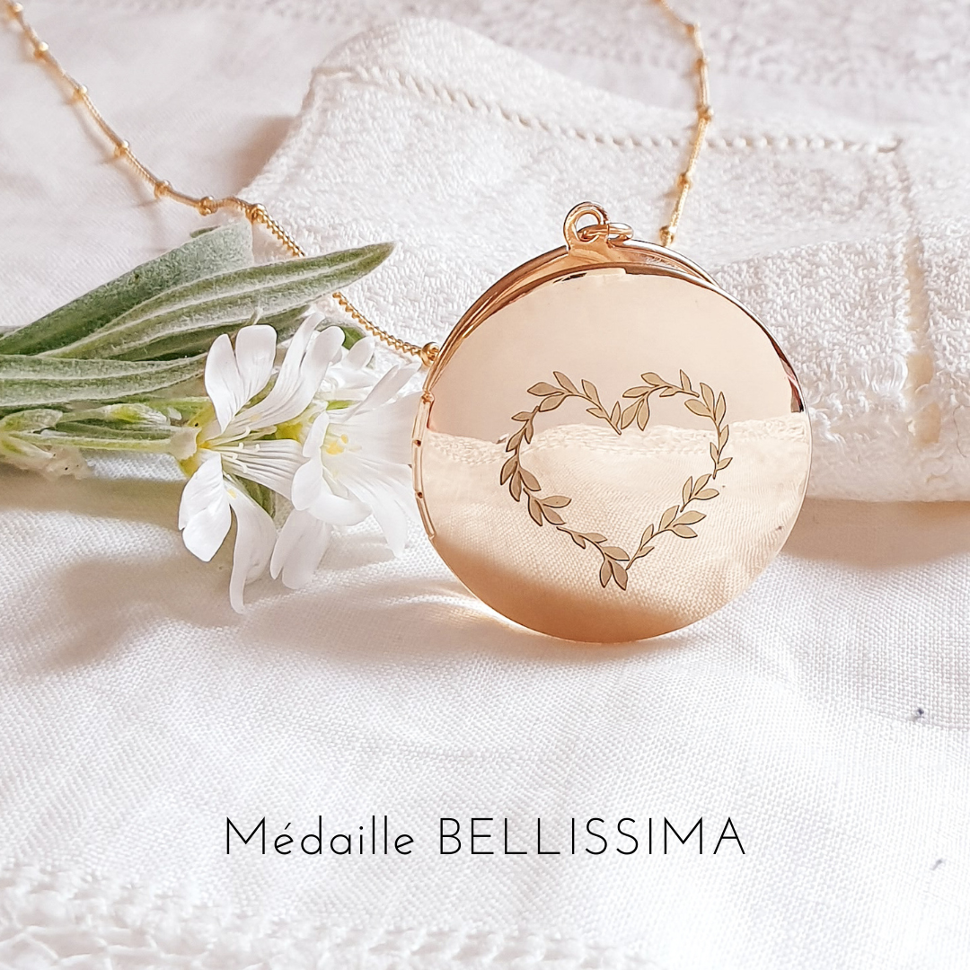 pendentif personnalise femme coeur feuille