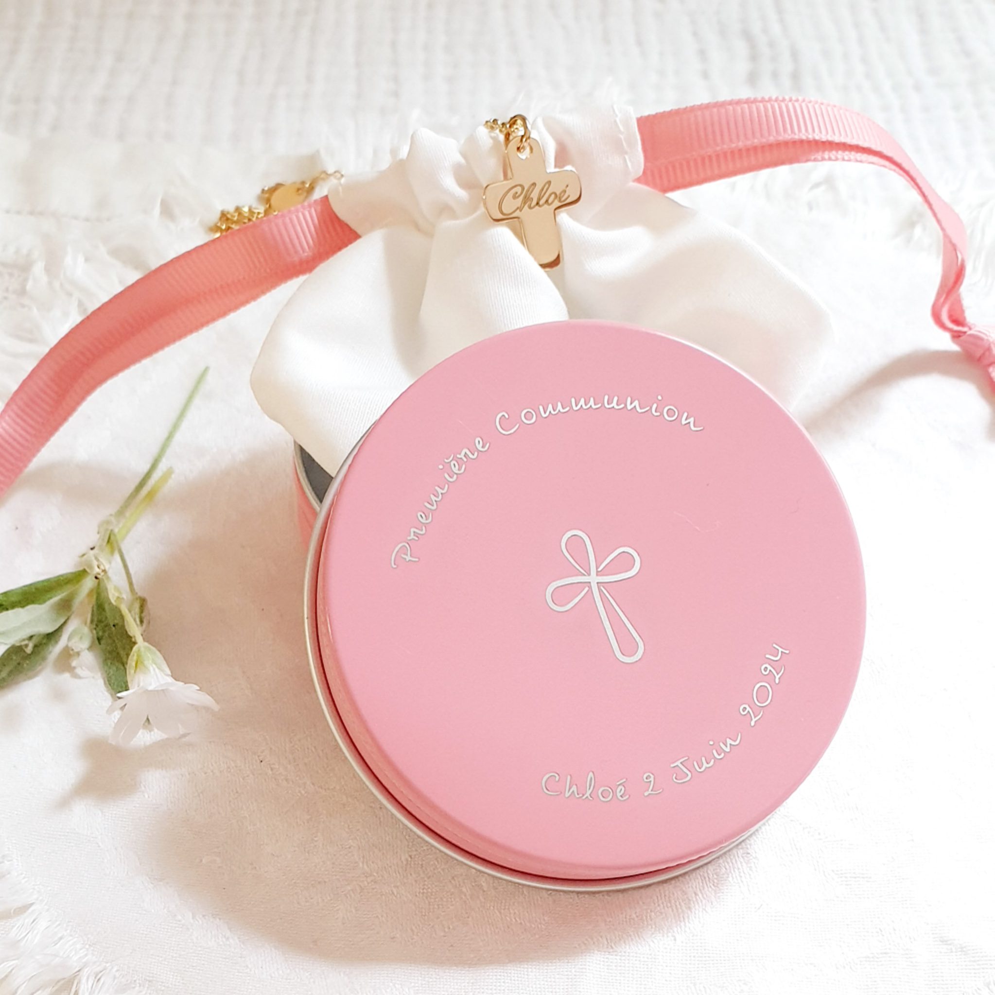 collier croix boite personnalise cadeau communion