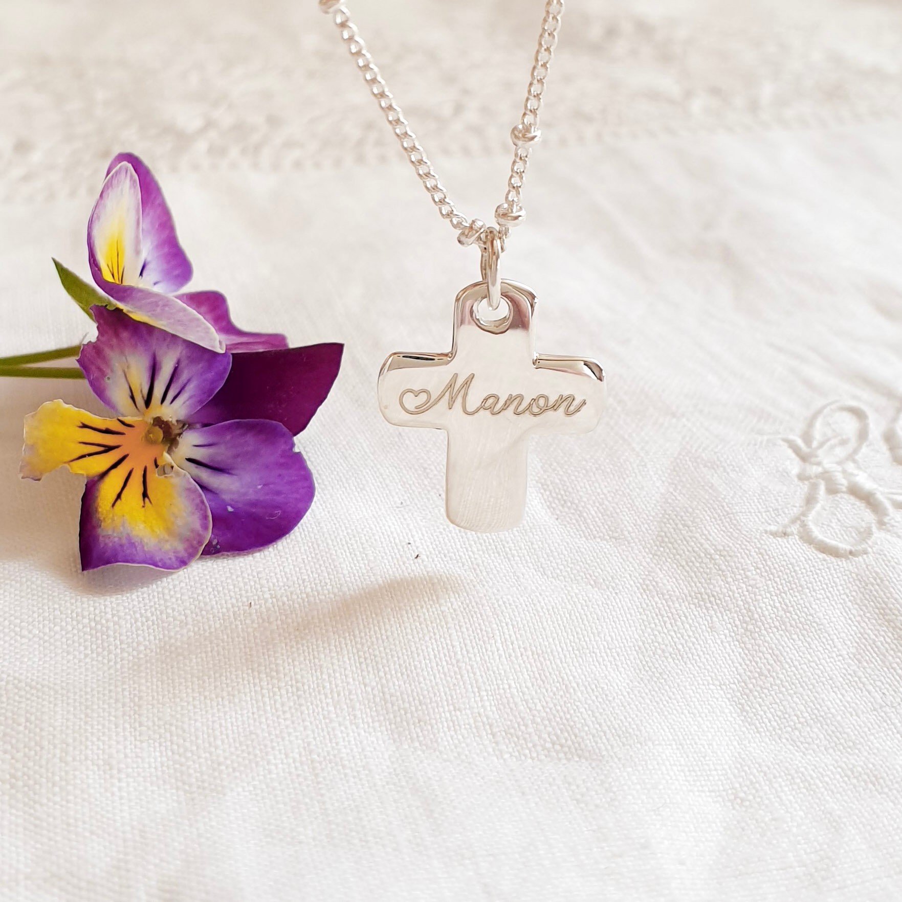 Collier Pendentif Croix FaithHeart - Personnalisable Avec Prénom Gravé, Acier Inoxydable, Chaîne Ajustable (55+5 Cm)
