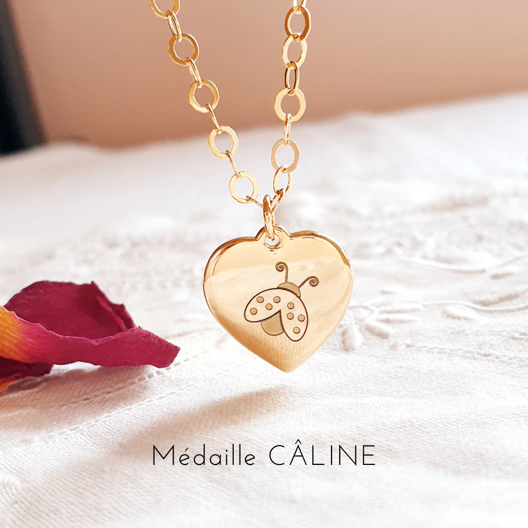 medaille coeur gravure coccinelle