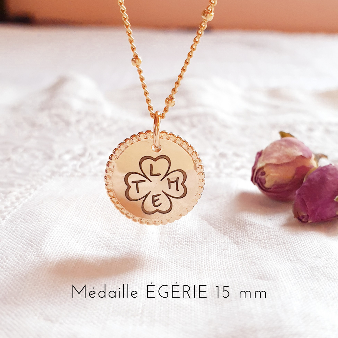 collier maman personnalise initiales