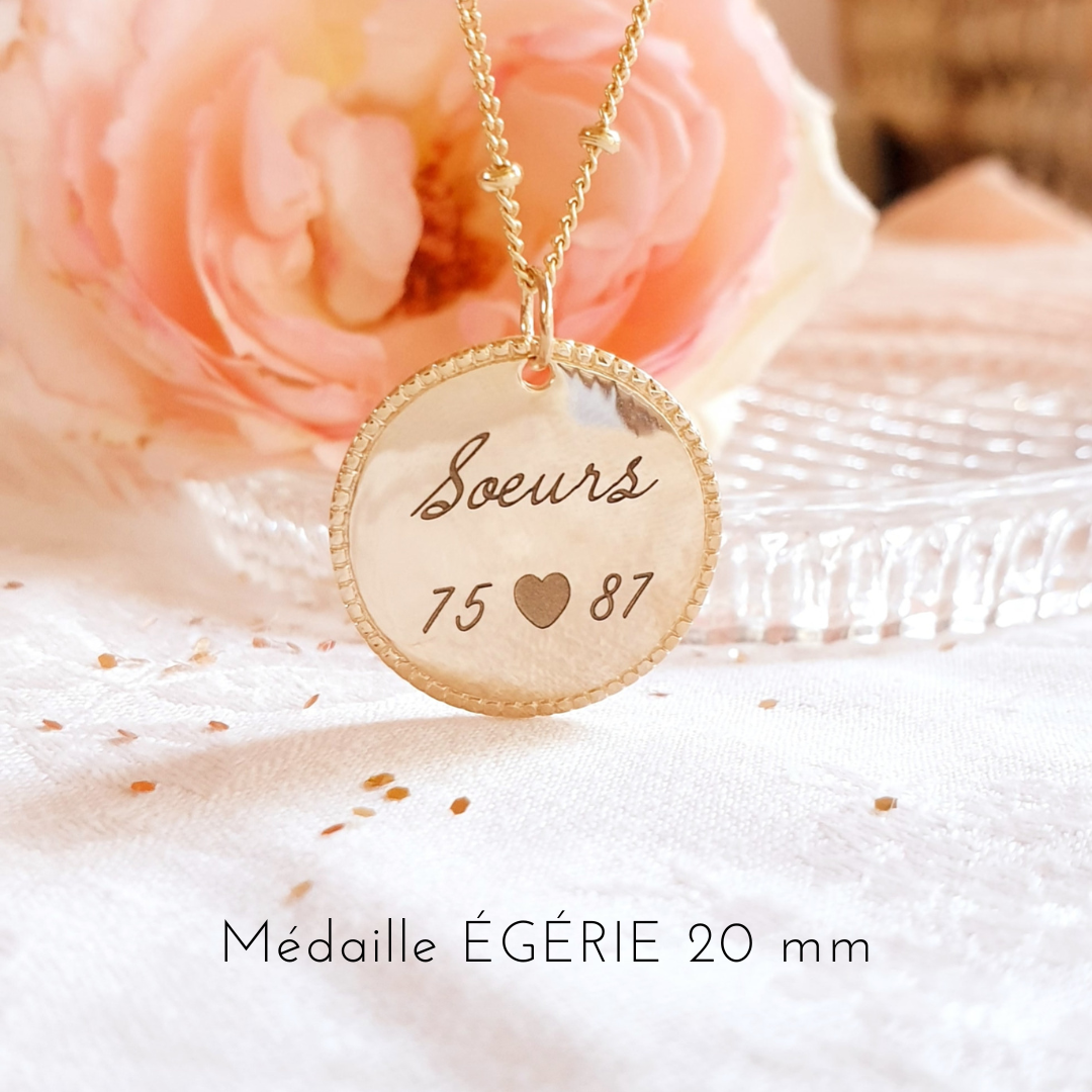 pendentif soeur personnalise annees