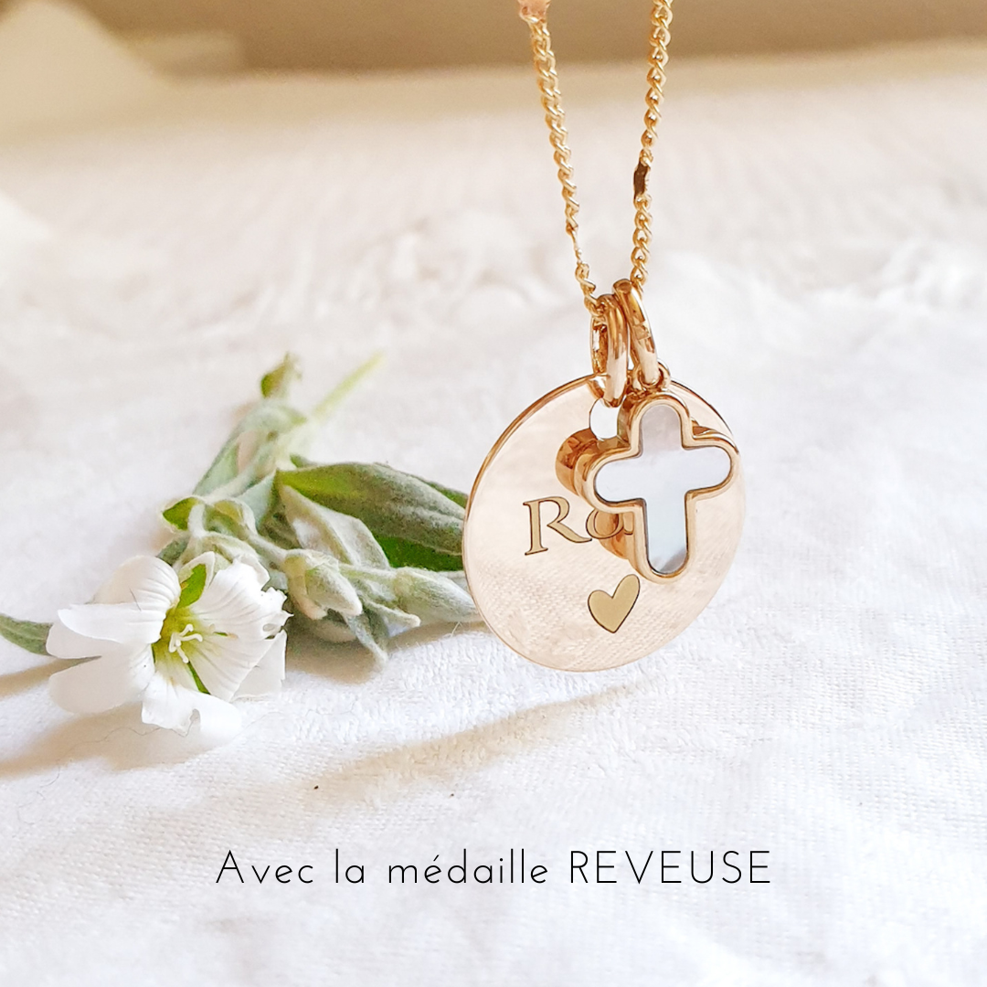 pendentif personnalise croix nacre communion bapteme