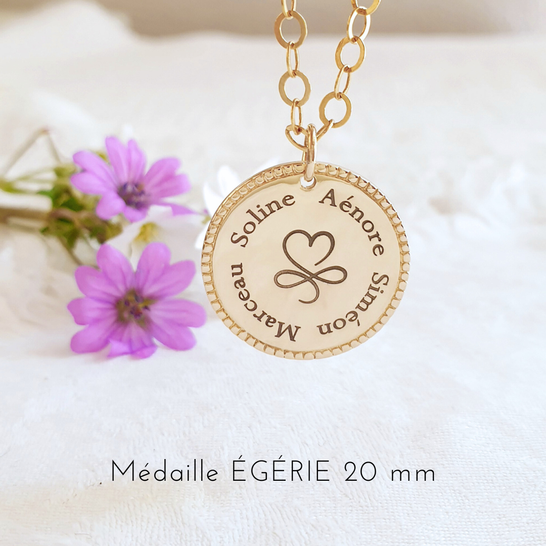 collier avec prenoms arrondis coeur