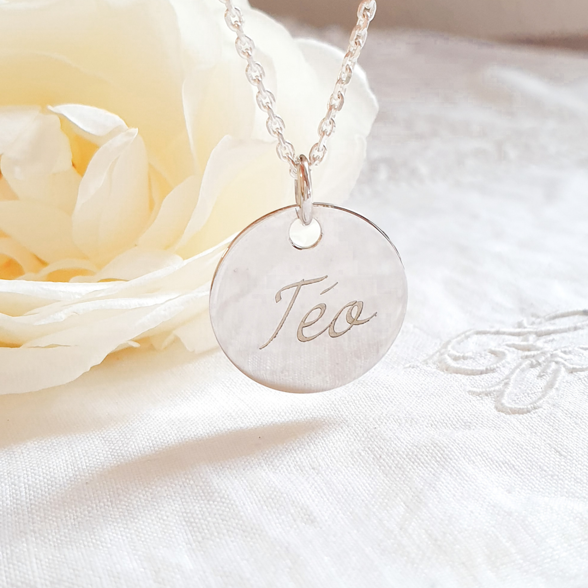 collier prenom femme grave argent