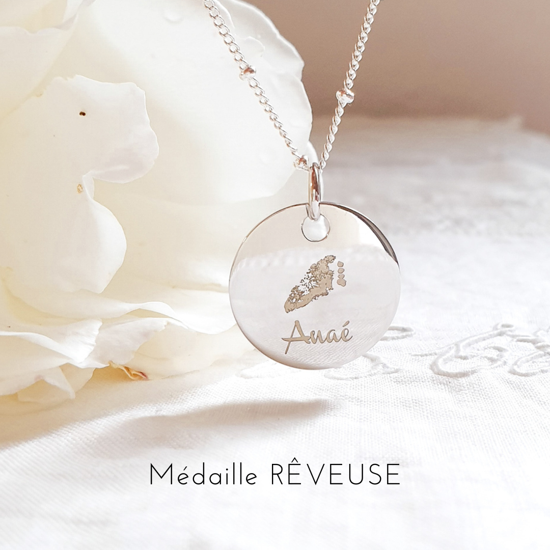 pendentif empreinte bebe grave