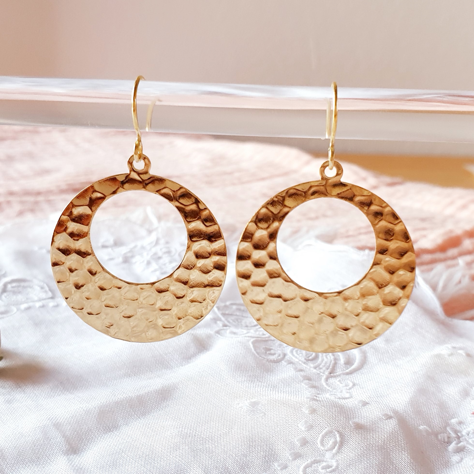 boucle femme or martele