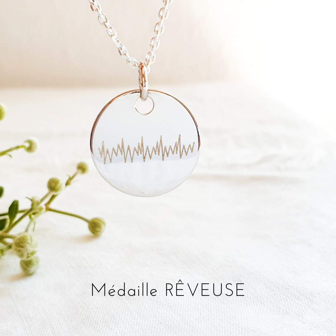 pendentif personnalise avec monitoring souvenir de grossesse original