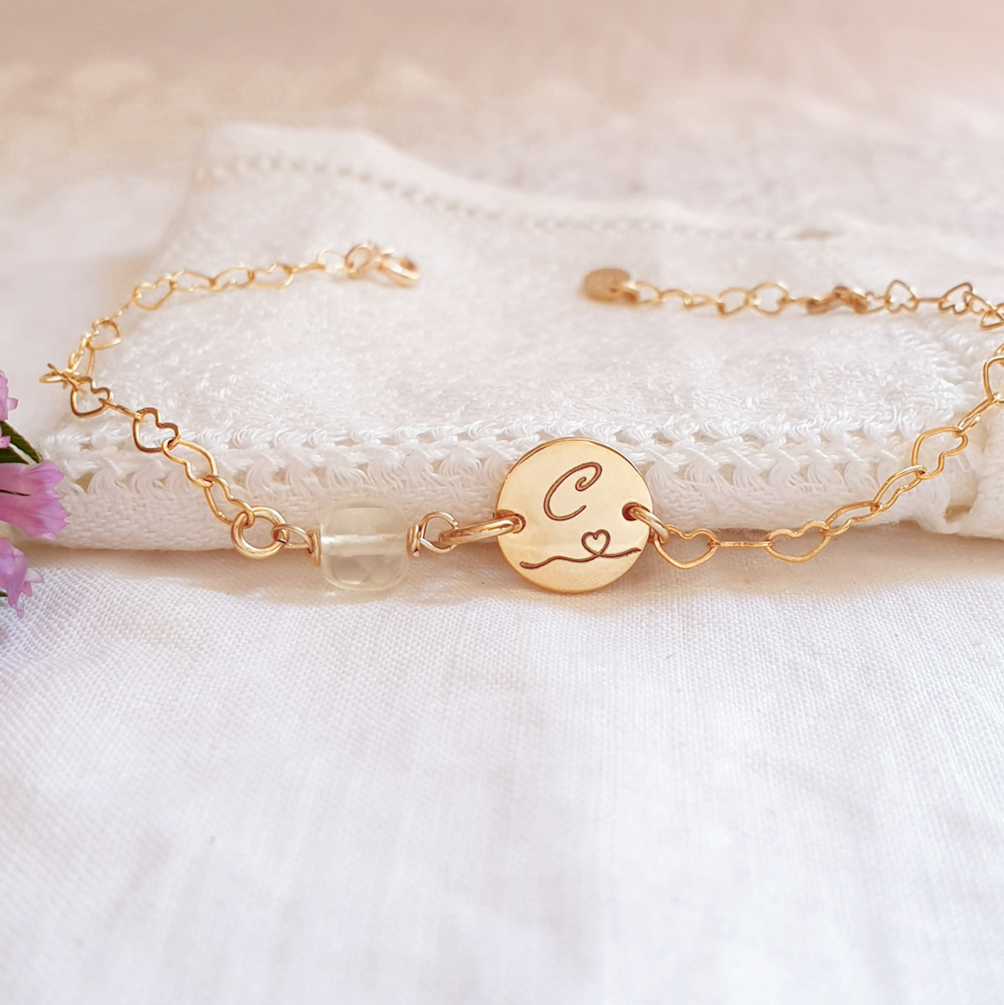 bracelet lettre initiale personnalise pierre