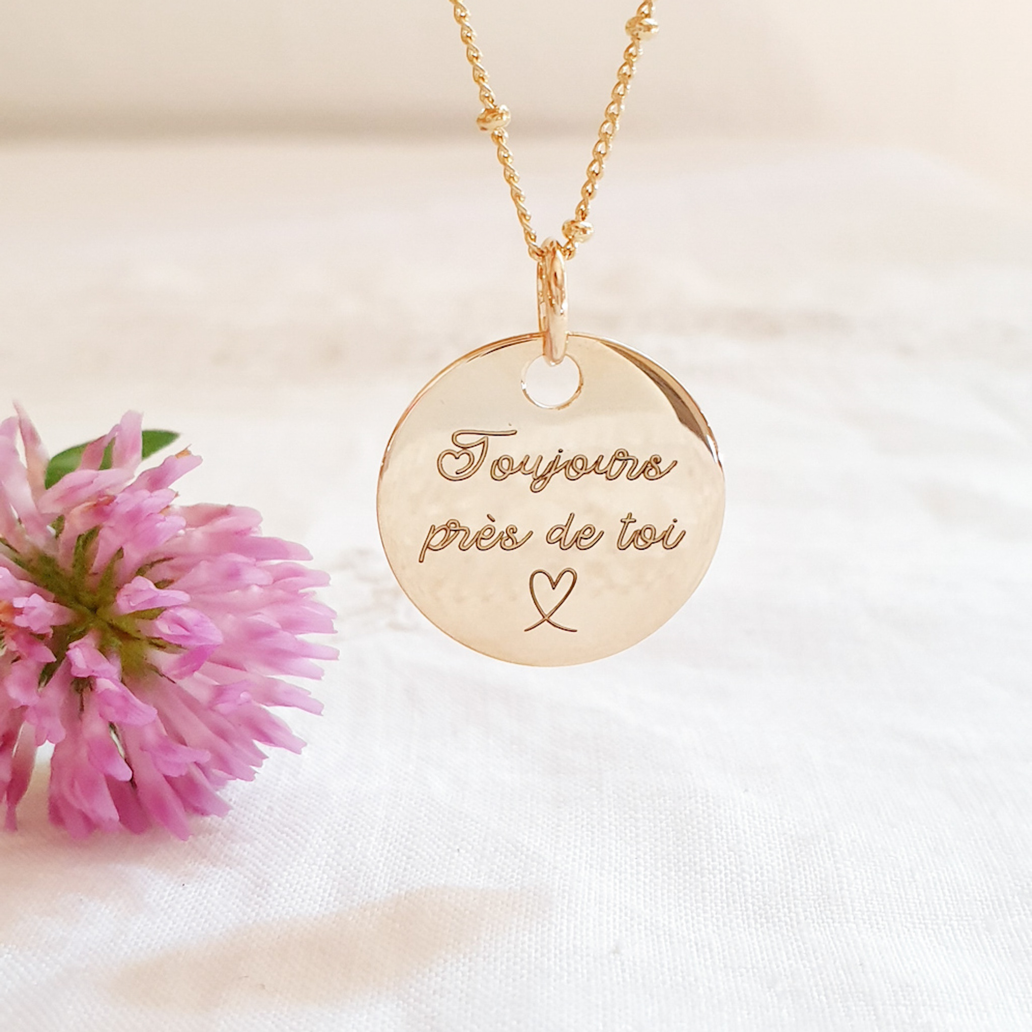 cadeau fille bijou personnalise toujours pres de toi