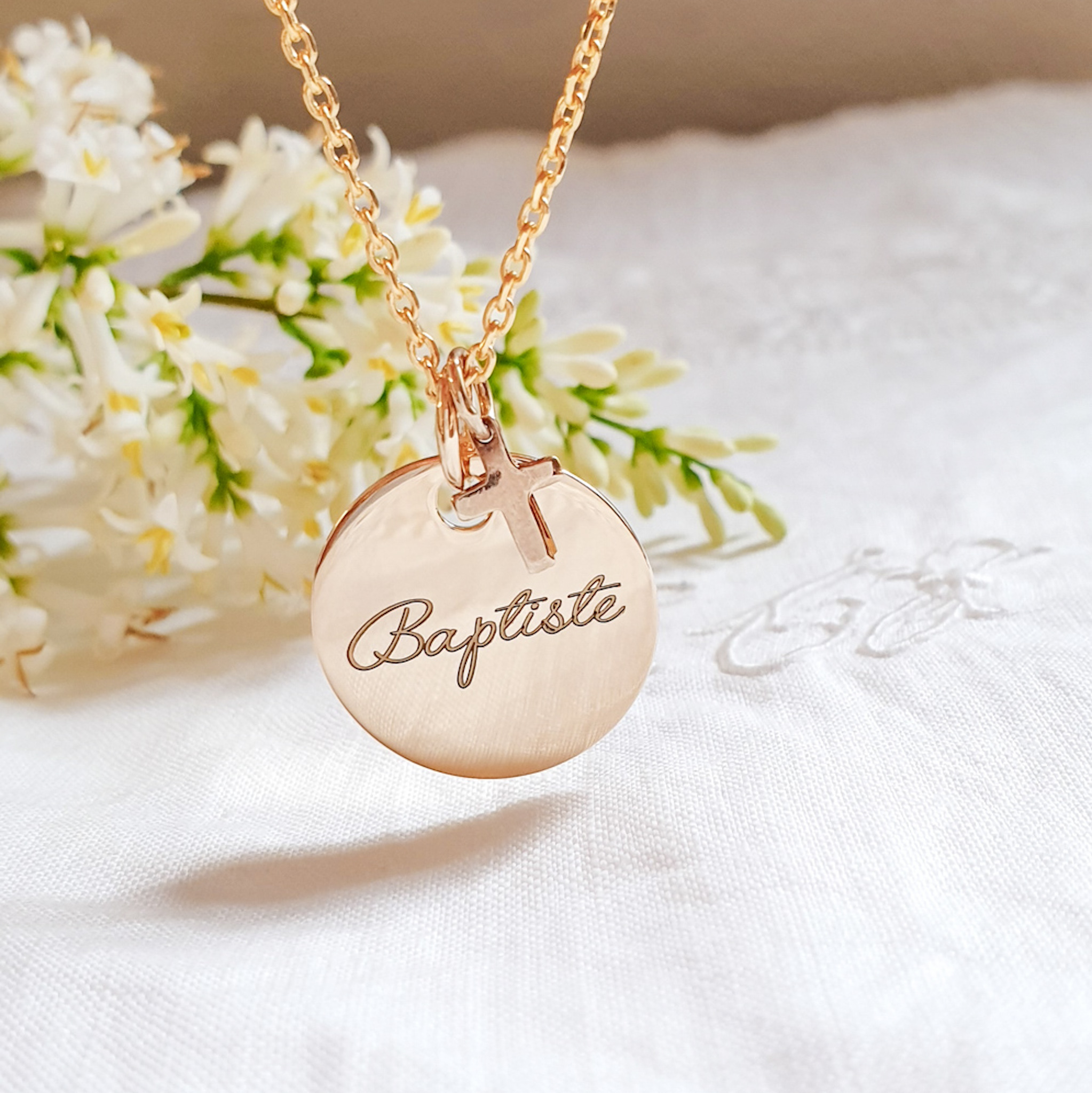 medaille bapteme garcon personnalise