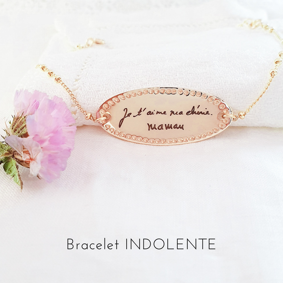 cadeau fille bijou avec ecriture grave