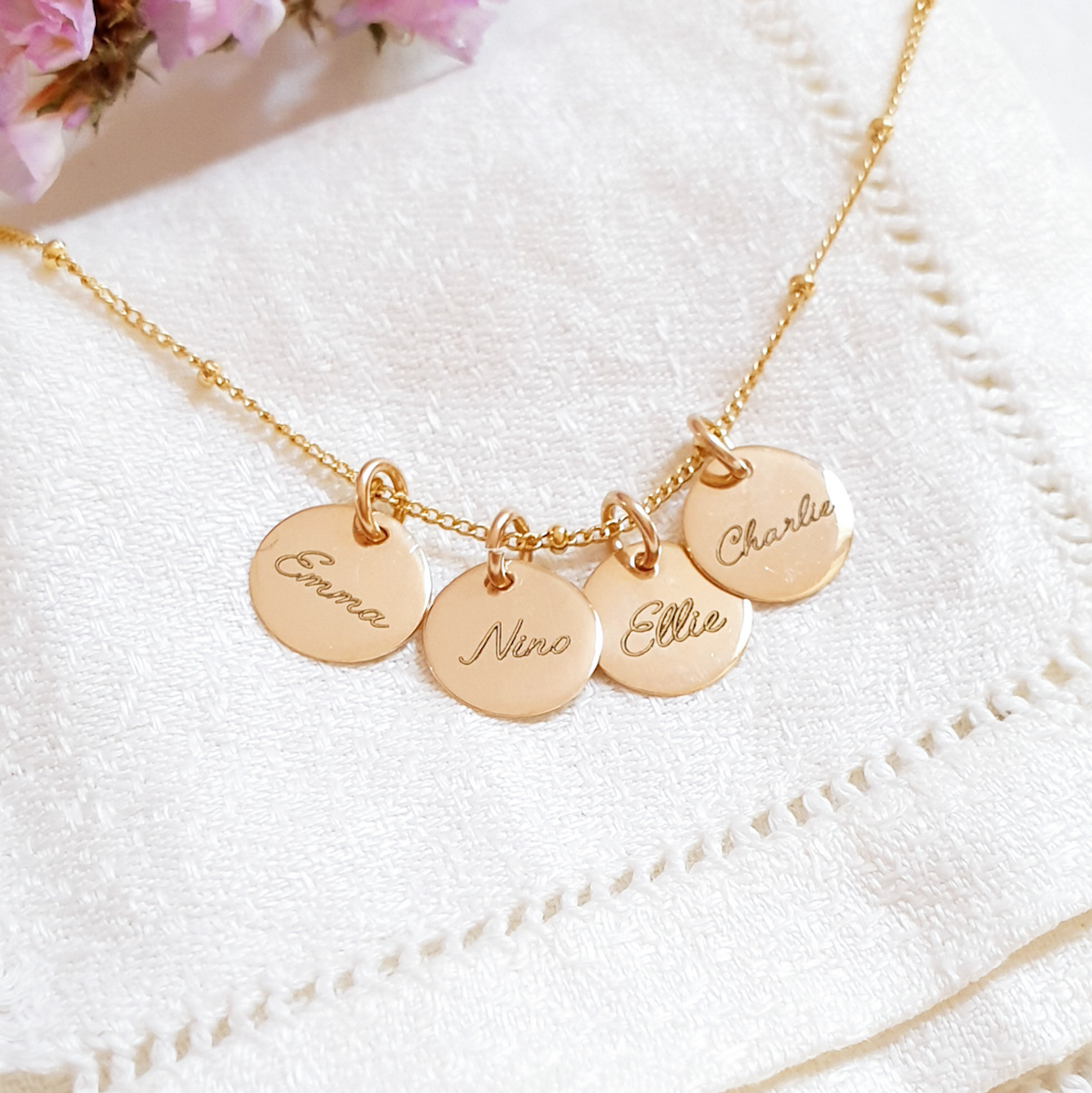 collier prenoms breloque cadeau pour maman
