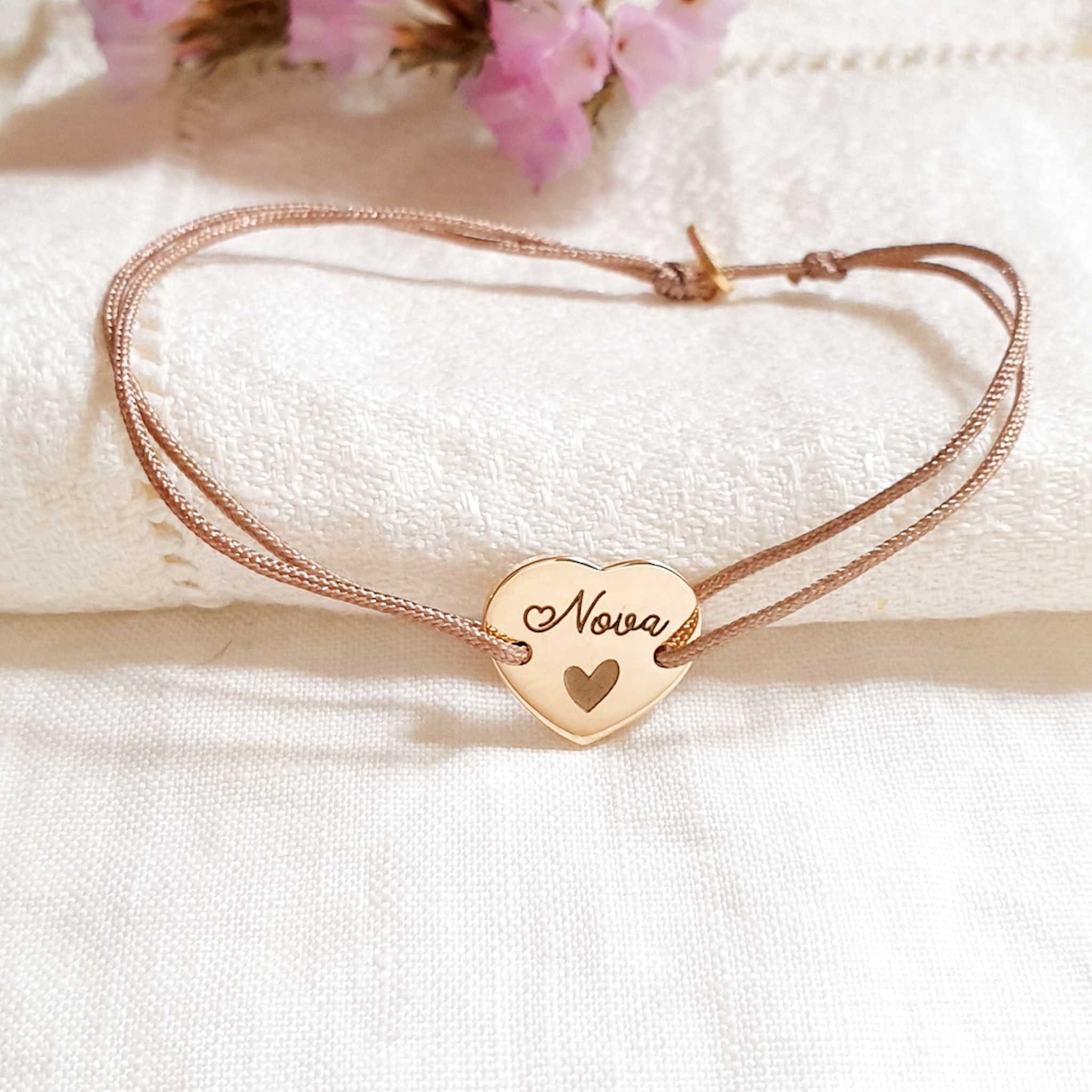 bracelet prenom grave cordon cadeau pour fille