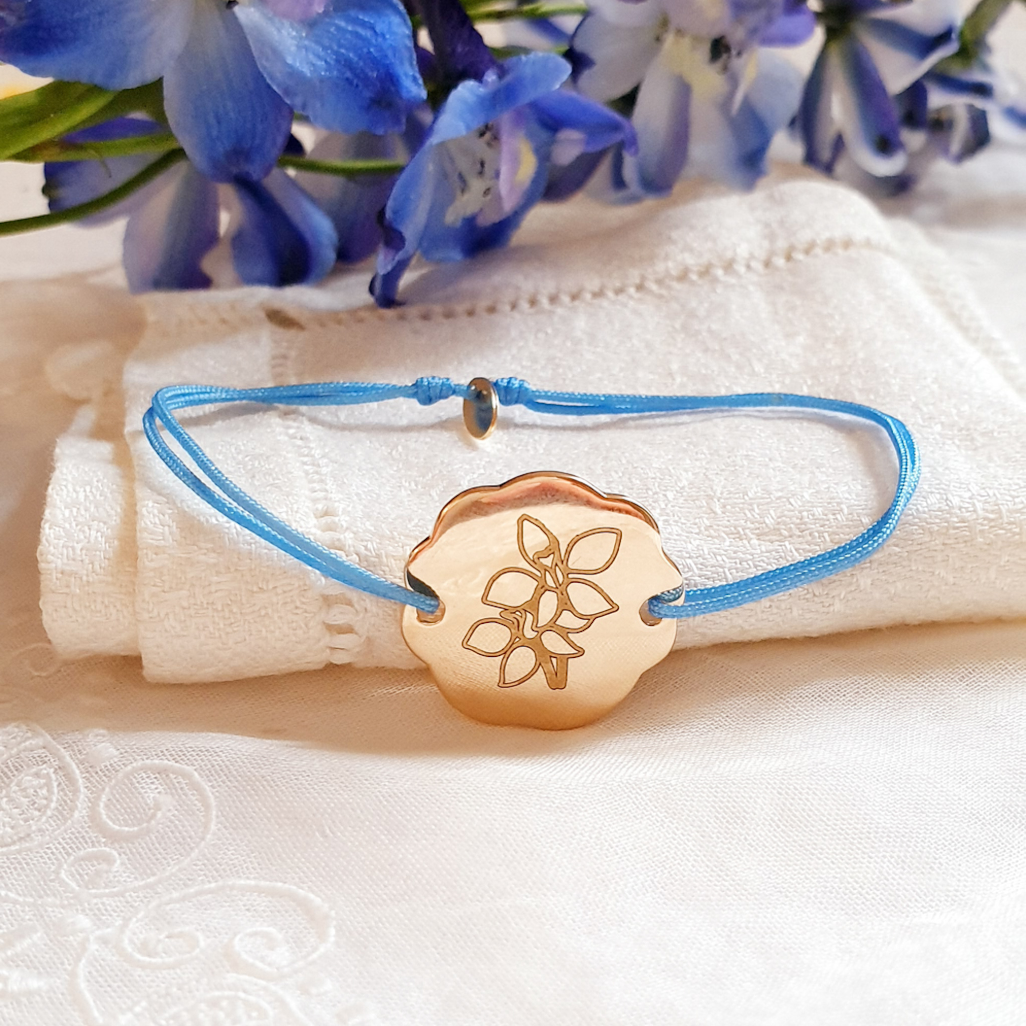 FLEUR DE NAISSANCE fleur et cordon au choix - médaille personnalisable au verso