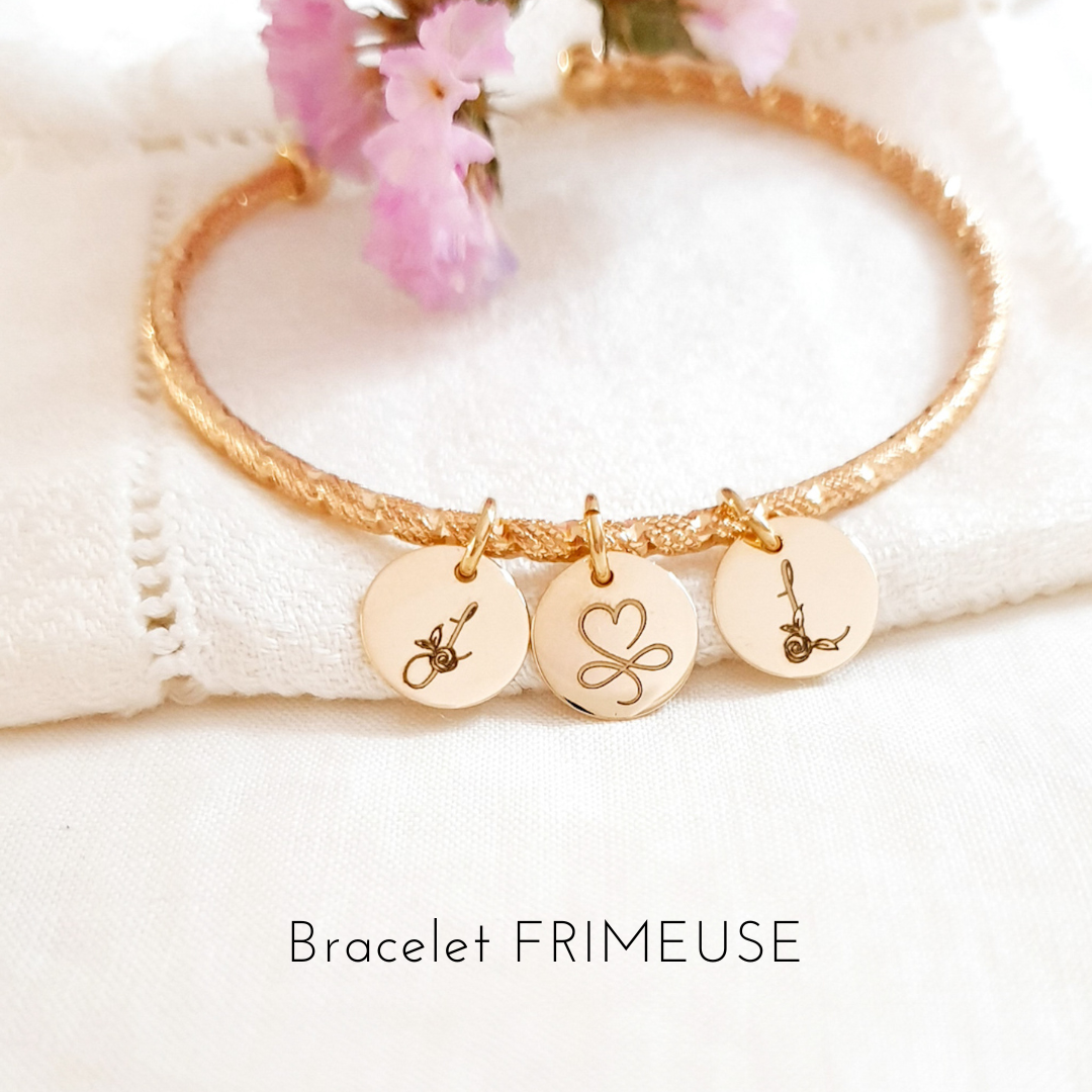 bracelet breloque prenoms et coeur or