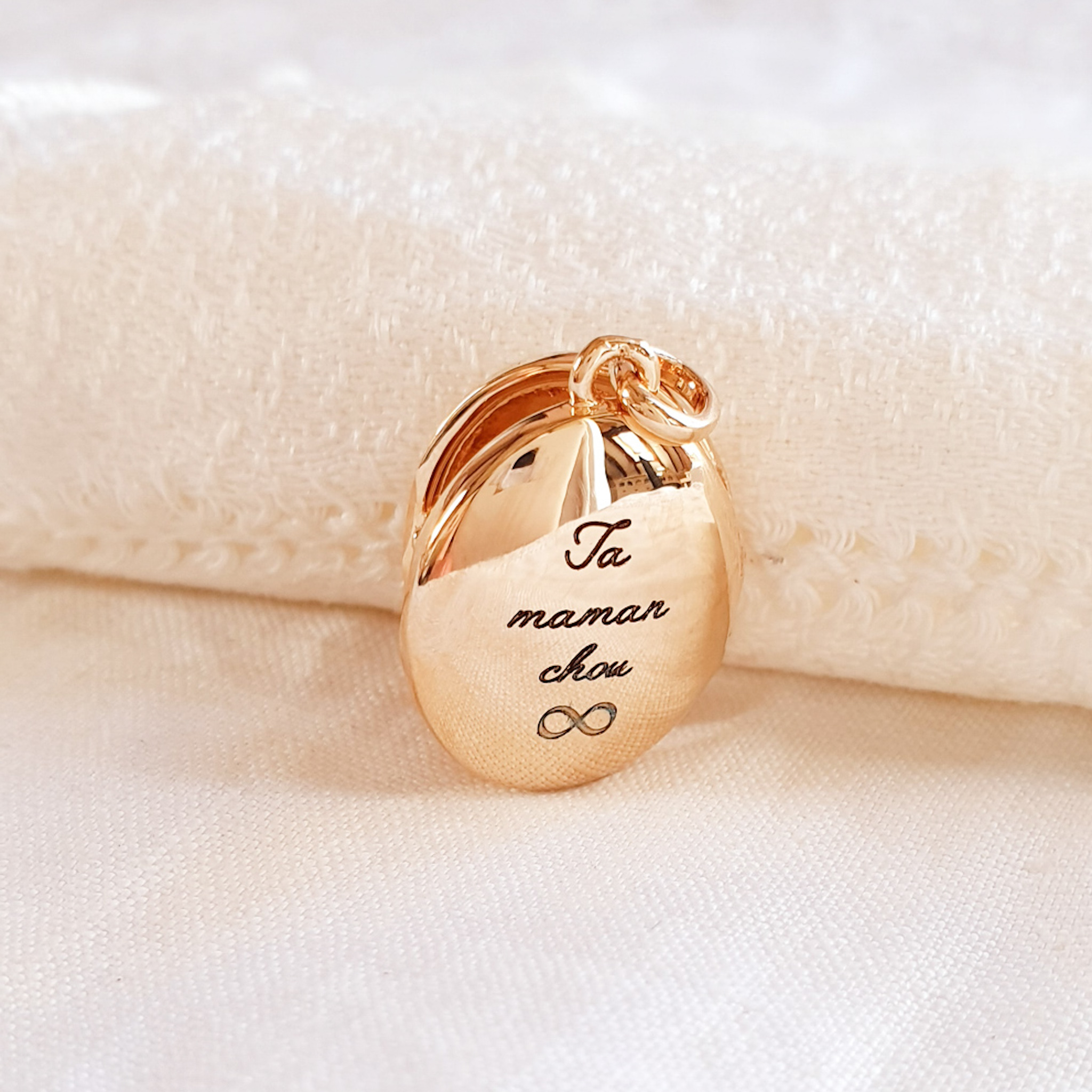 bijou grave pour maman