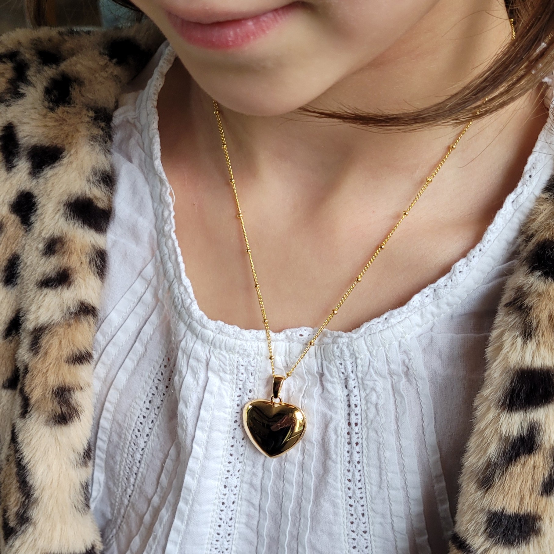 collier coeur medaillon pour fille