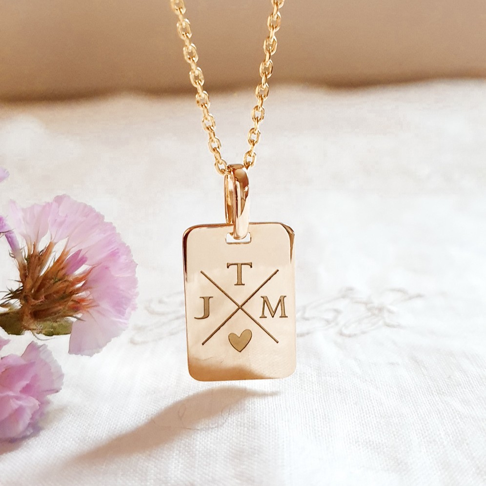 medaille plaque avec initiales