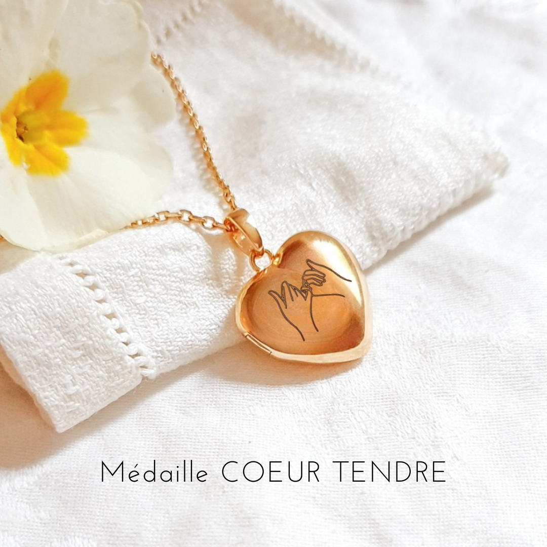 dessin mains sur bijou personnalise