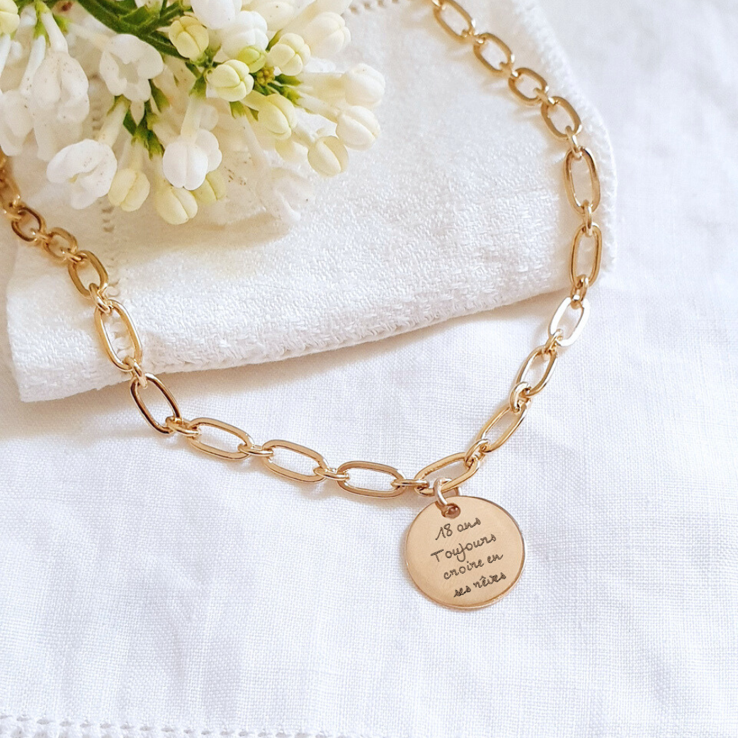 collier gravé message personnalisé bijou 18 ans